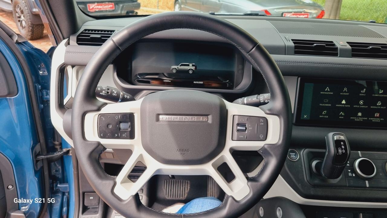 Land Rover Defender 110 3.0D I6 200 CV AWD Auto X-Dynamic SE