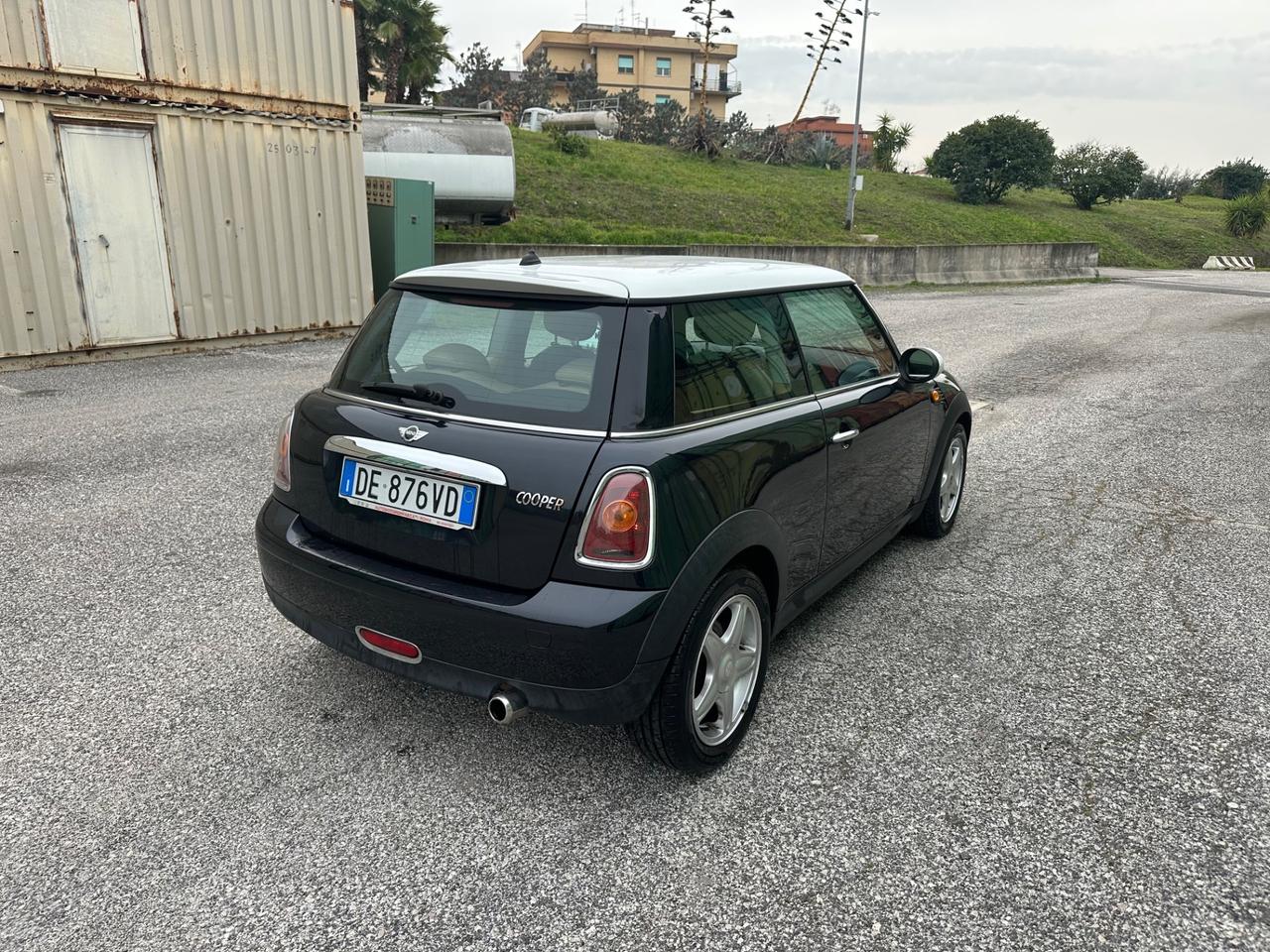 Mini 1.6 16V Cooper PELLE