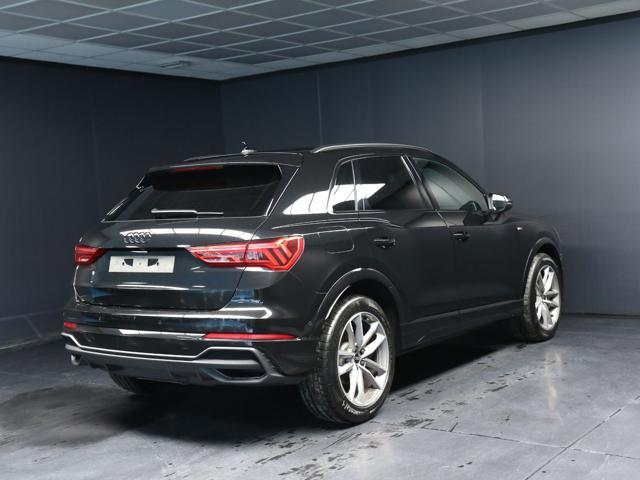 AUDI Q3 35 TDI S tronic Identity Black