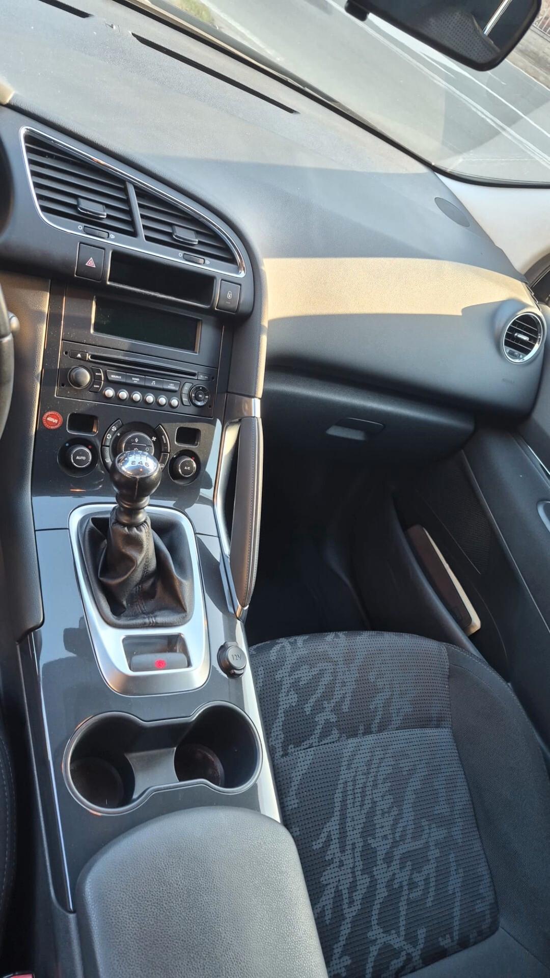 Peugeot 3008 1.6 HDi 110CV Business