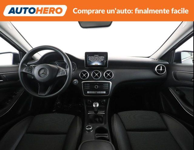 MERCEDES-BENZ A 180 d Business