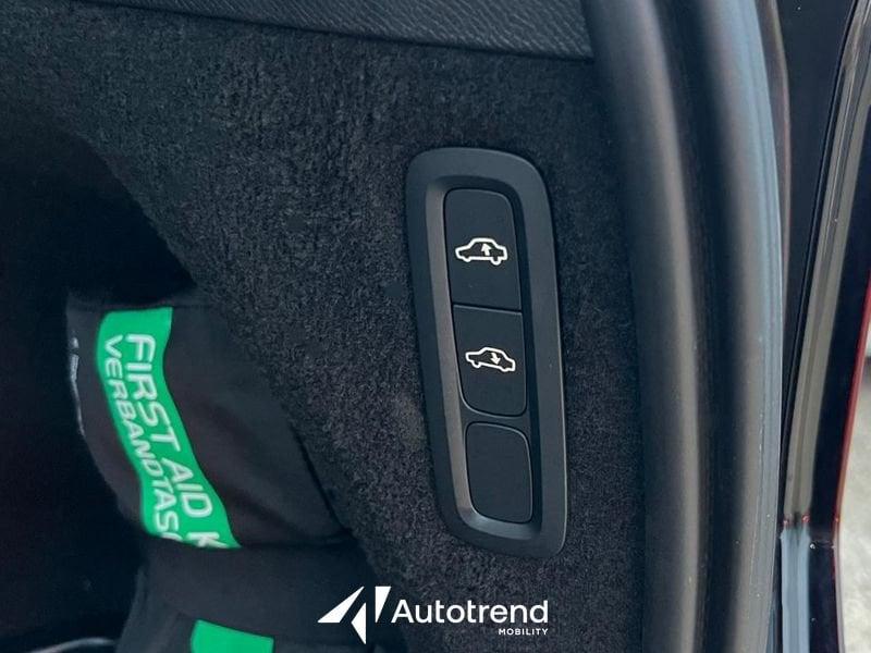 Volvo XC90 T8 310+145 CV Plug-in Hybrid AWD Automatico 7 Posti Ultra Dark