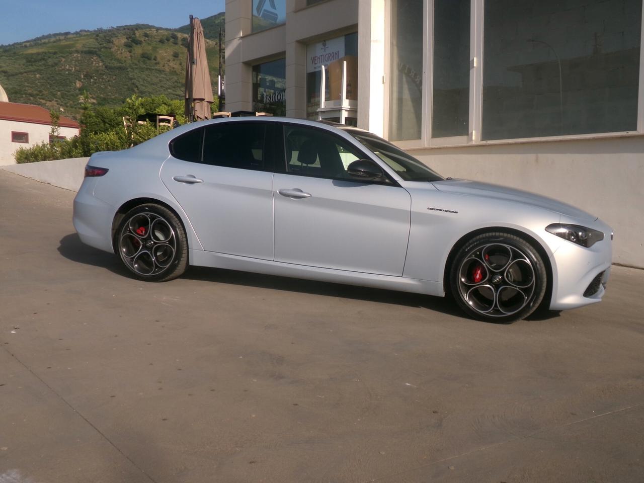 Alfa Romeo Giulia 2.2 TurboDiesel 210 CV AT8 AWD Q4 Competizione