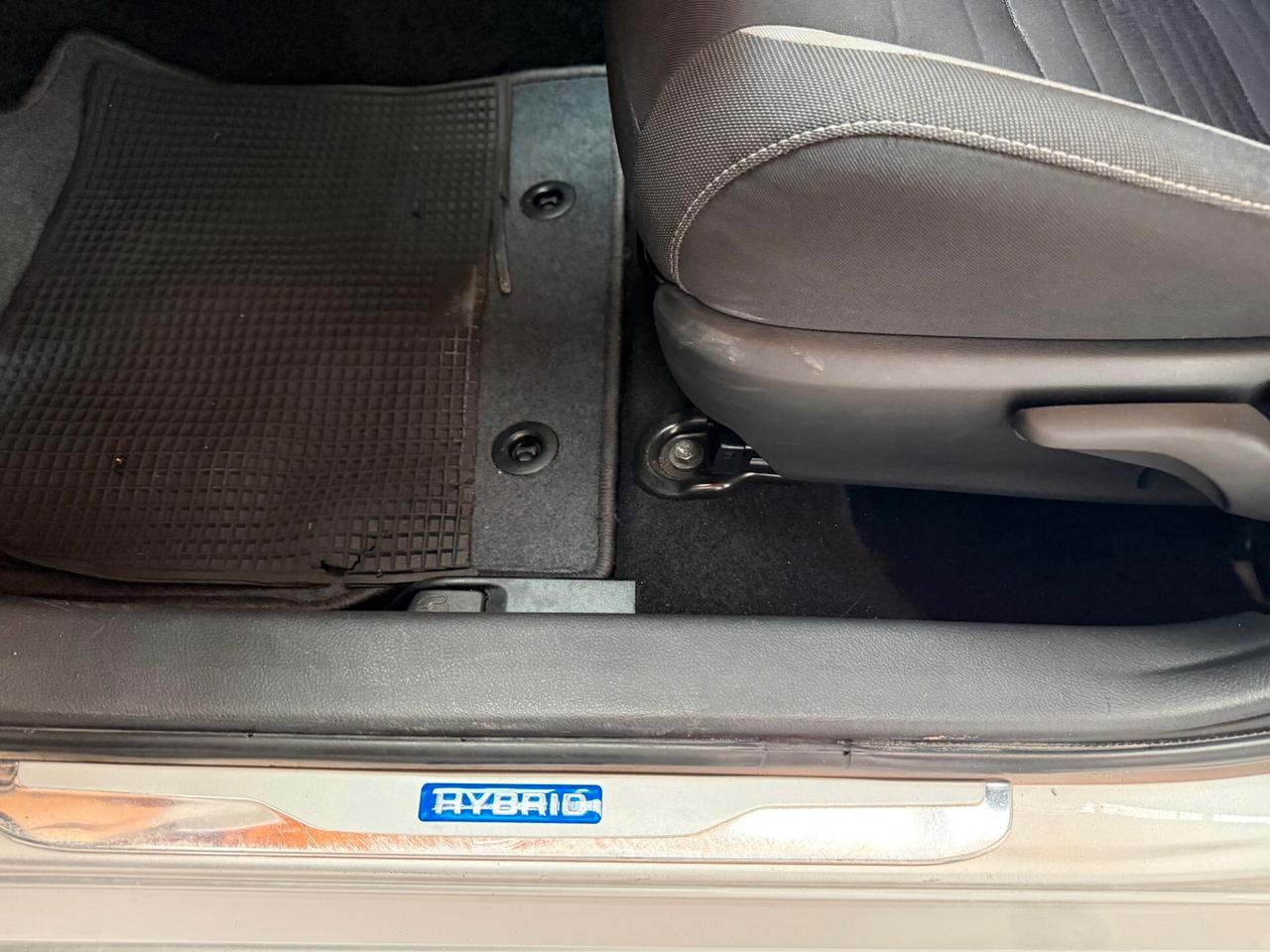 Toyota Auris 1.8 Hybrid Lounge