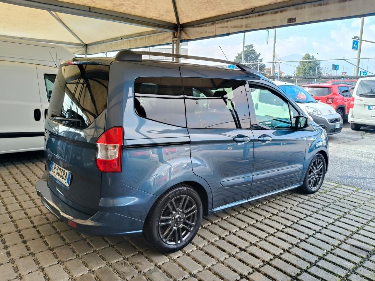 Ford Tourneo Courier 1.5 TDCI 75 CV S&S Sport