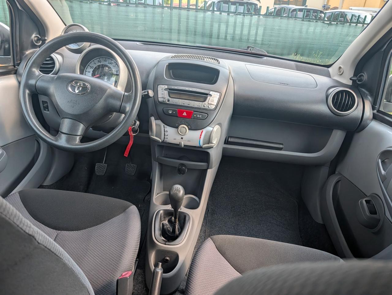 Toyota Aygo 1.0 12V VVT-i 5 porte Sol