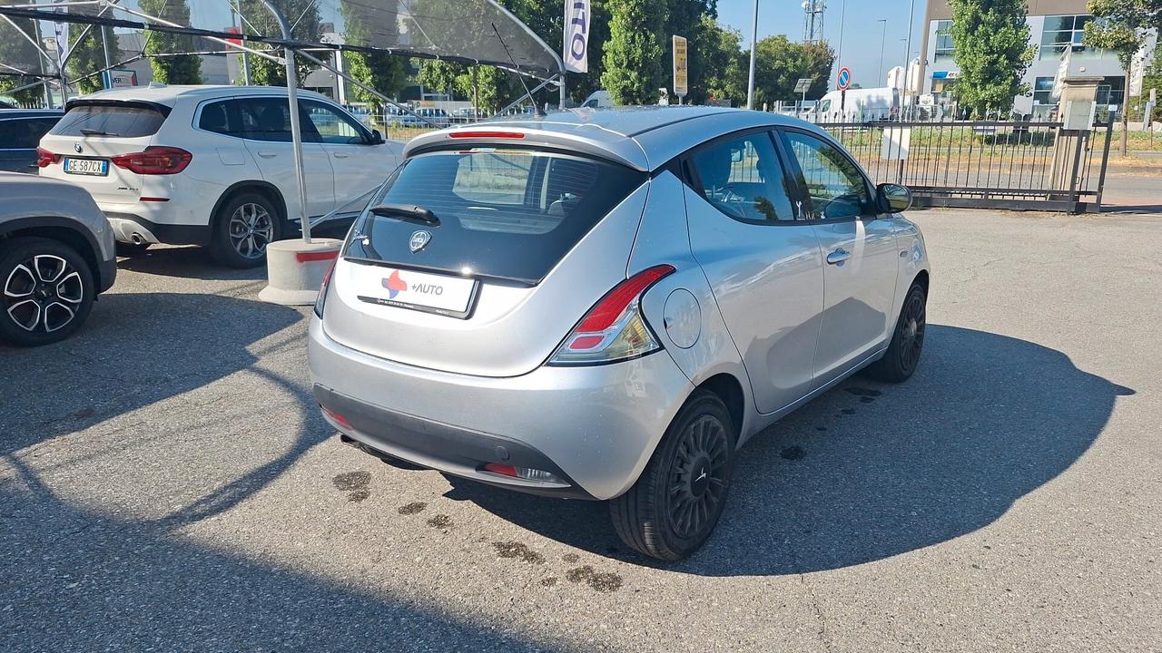 Lancia Ypsilon 1.2 69 CV 5 porte Elefantino