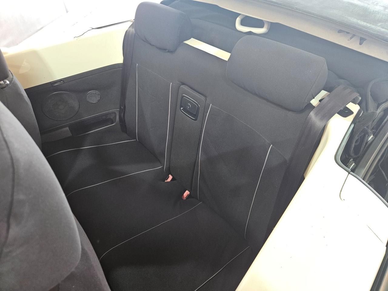Volkswagen New Beetle Cabrio 1.6 FL