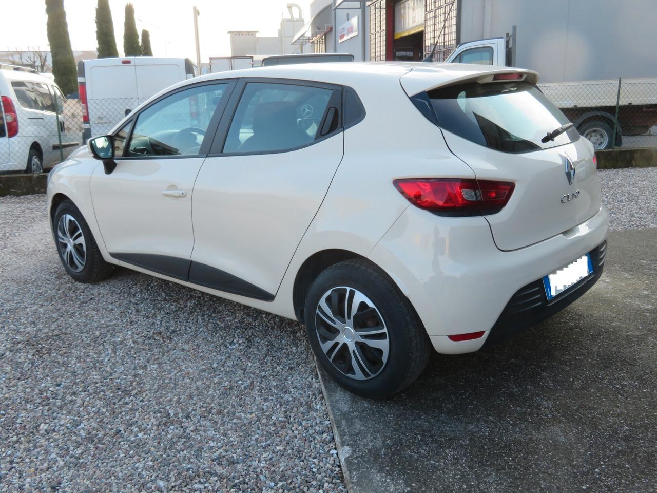 Renault Clio 1.2 75CV 5 porte Zen