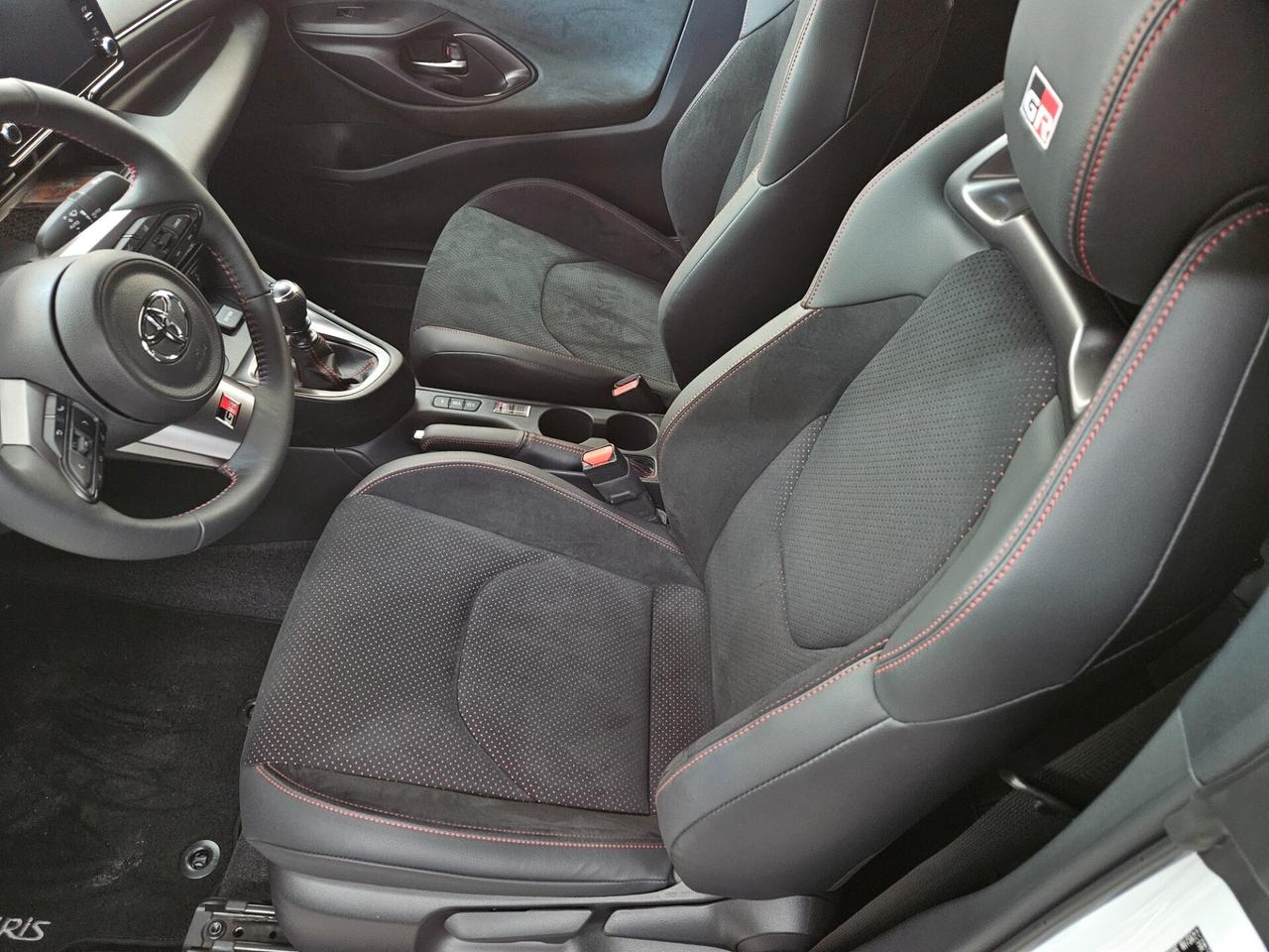 TOYOTA YARIS GR Circuit 261 CV- TRIPLE EDITION 300 ESEMPLARI