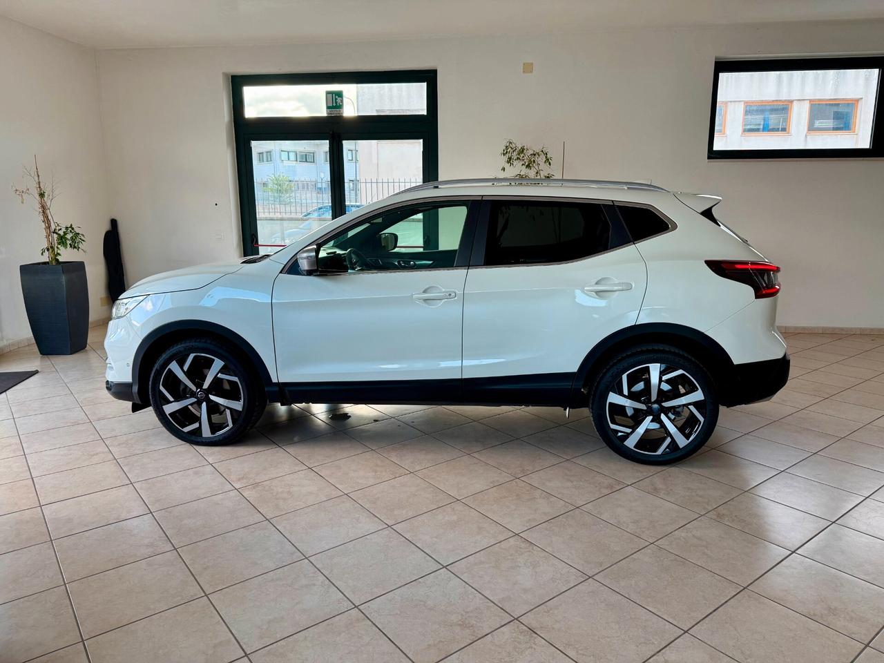 Nissan Qashqai II1.6 dci Tekna+ 2wd 130cv Xtronic Cross