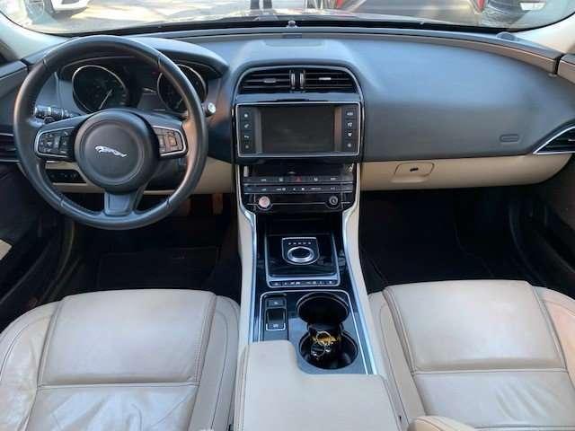 Jaguar XE XE 2.0d Prestige awd 180cv auto