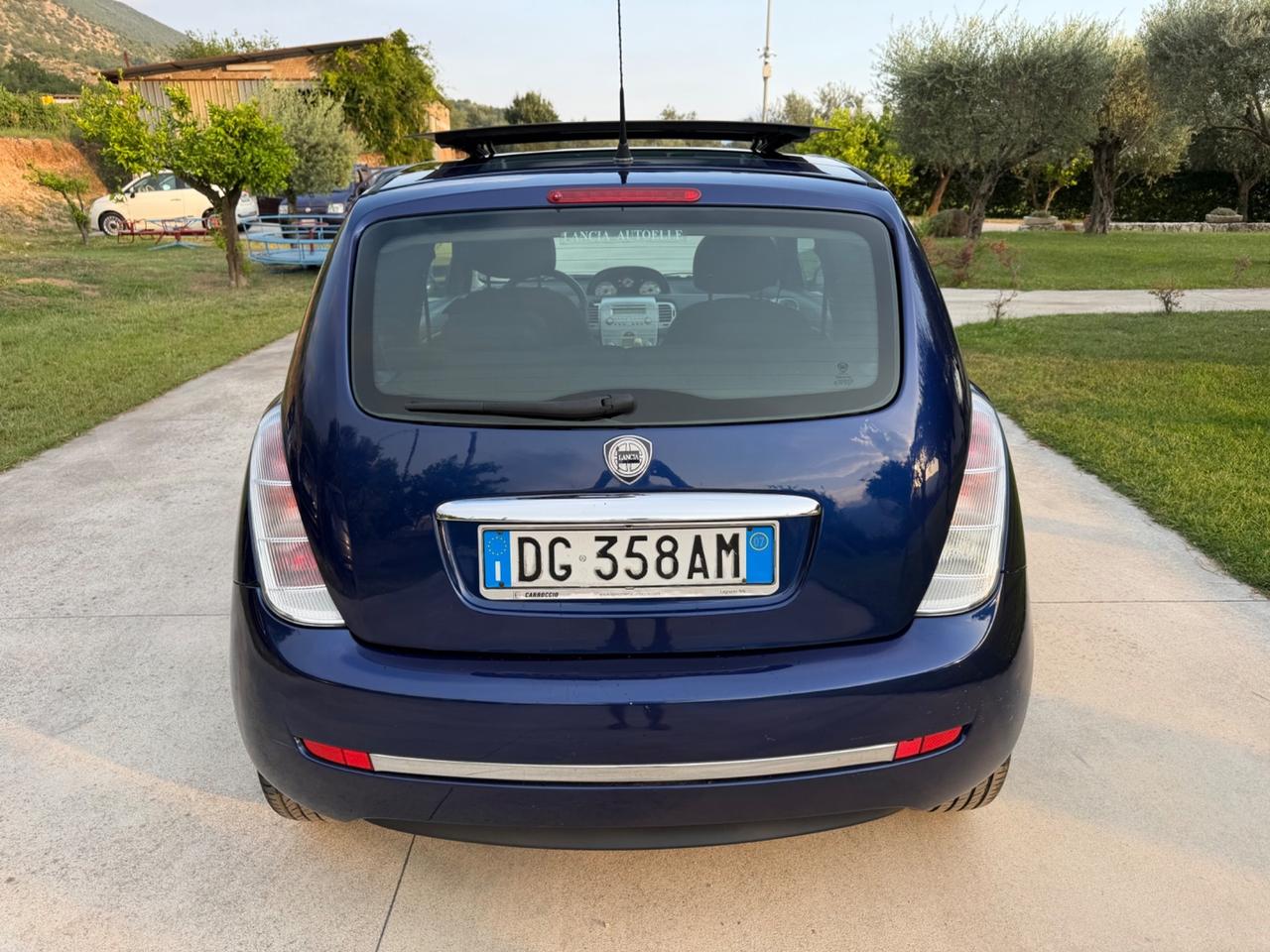 Lancia Ypsilon 1.4 16V Platino