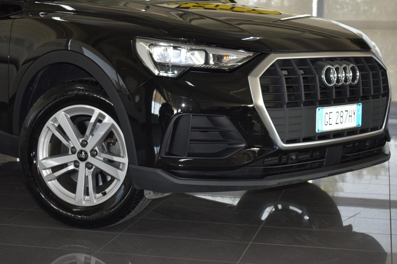 Audi Q3 35 TFSI Business