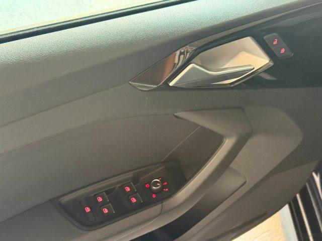 AUDI A1 citycarver 30 TFSI