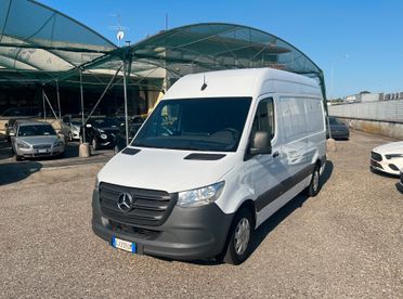 Mercedes Benz Sprinter