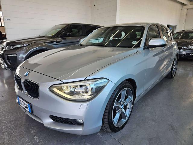 BMW 118 Serie 1 F/20-21 2011 118d 5p Sport