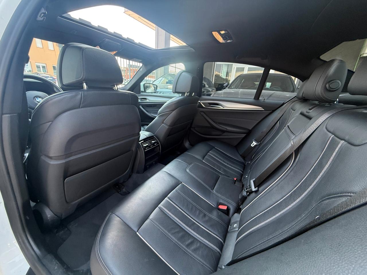 BMW 520 Berlina 520d Msport auto / TETTUCCIO APRIBILE