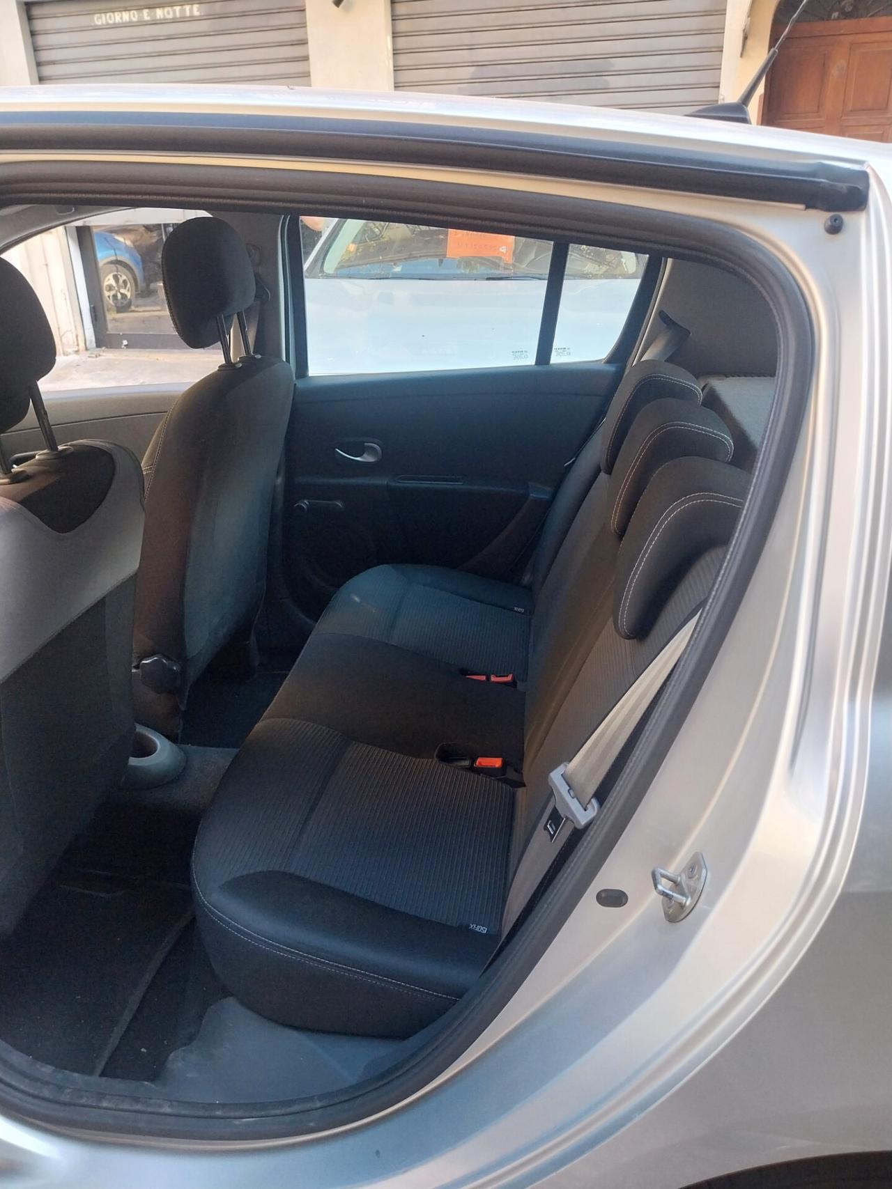 Renault Clio 1.5 dCi 75CV 5 porte Dynamique