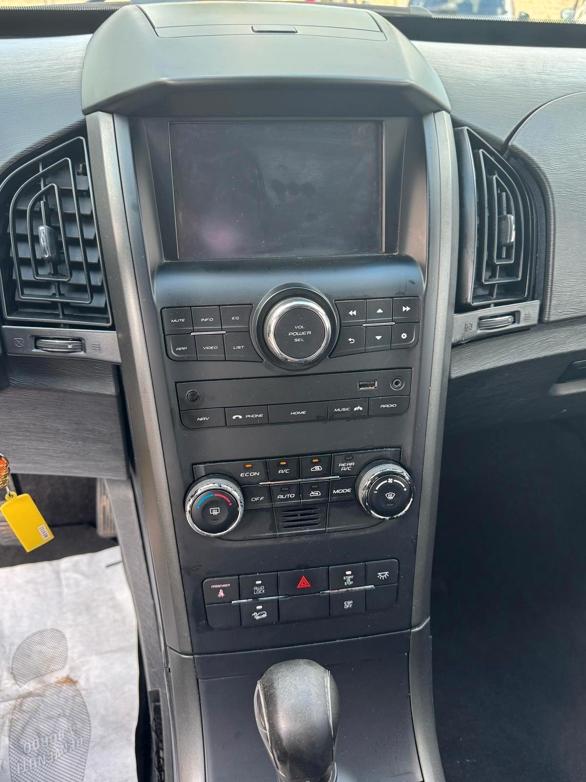 Mahindra XUV500 2.2 16V AWD W8 N1