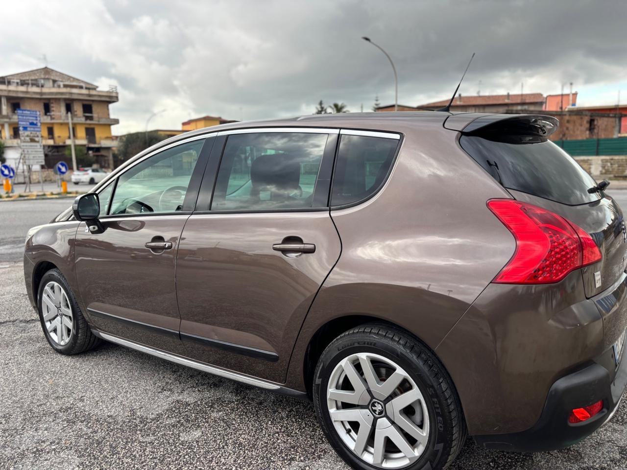 Peugeot 3008 HYbrid4 AUTOMATICO