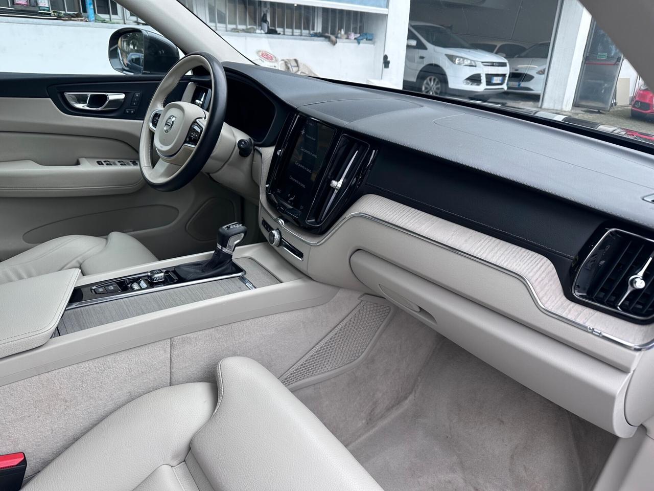 Volvo XC 60 D4 AWD Geartronic Inscription*EURO6*PELLE*NAVI