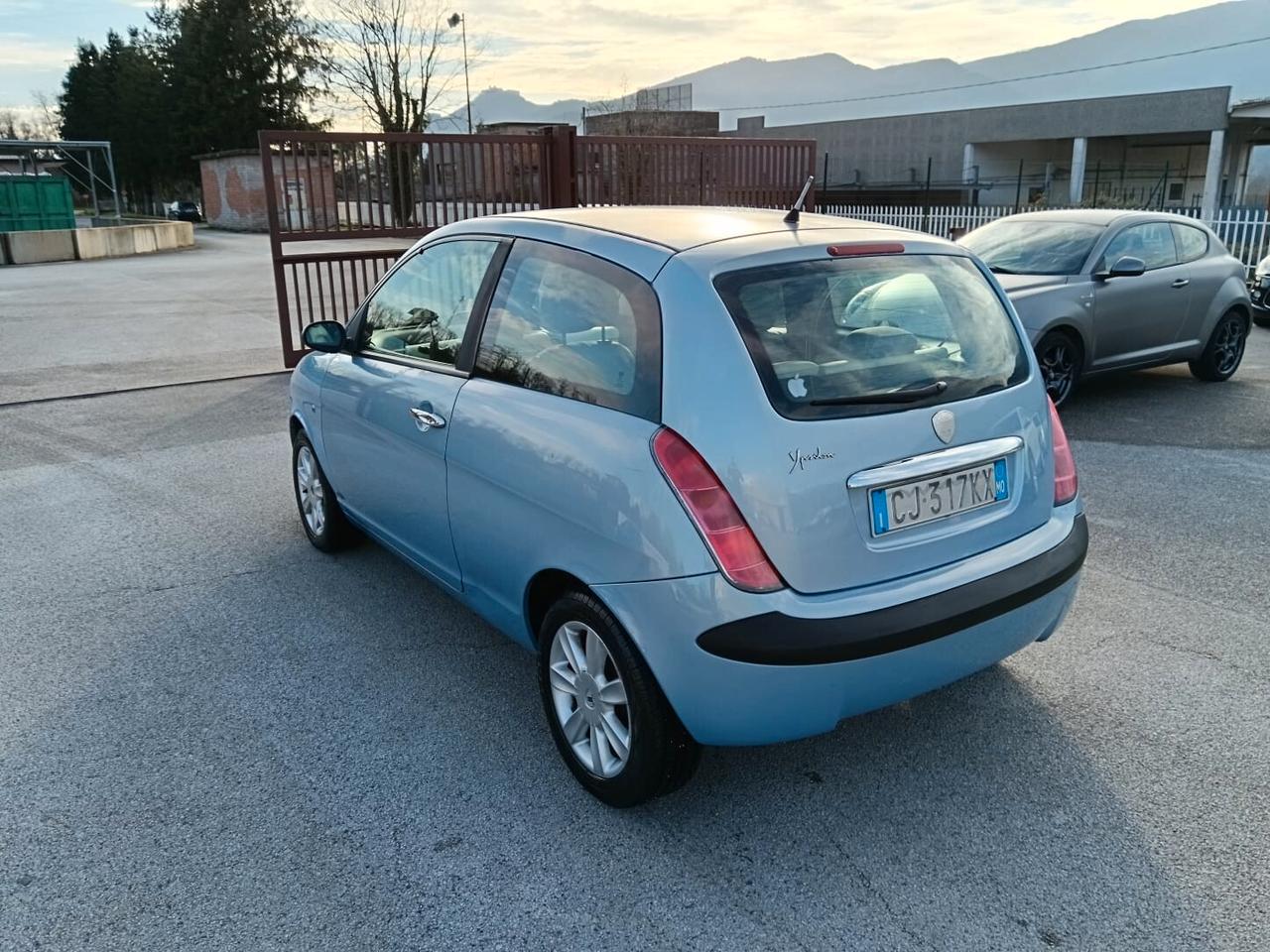 Lancia Y 1.2i 16V cat Unica