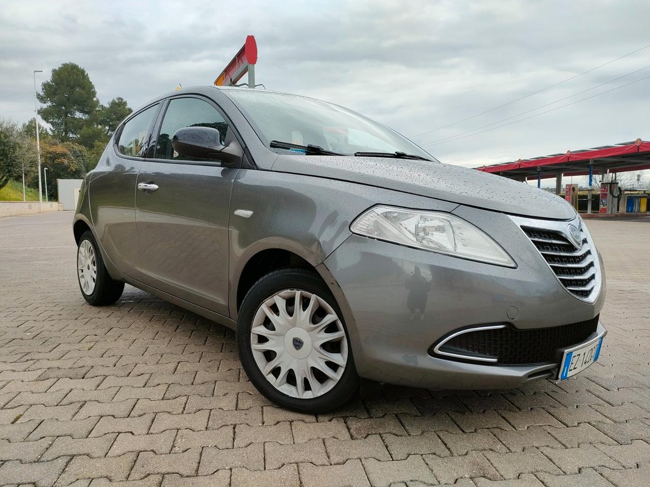 Lancia Ypsilon 1.3MTJ OK NEOPATENTATI