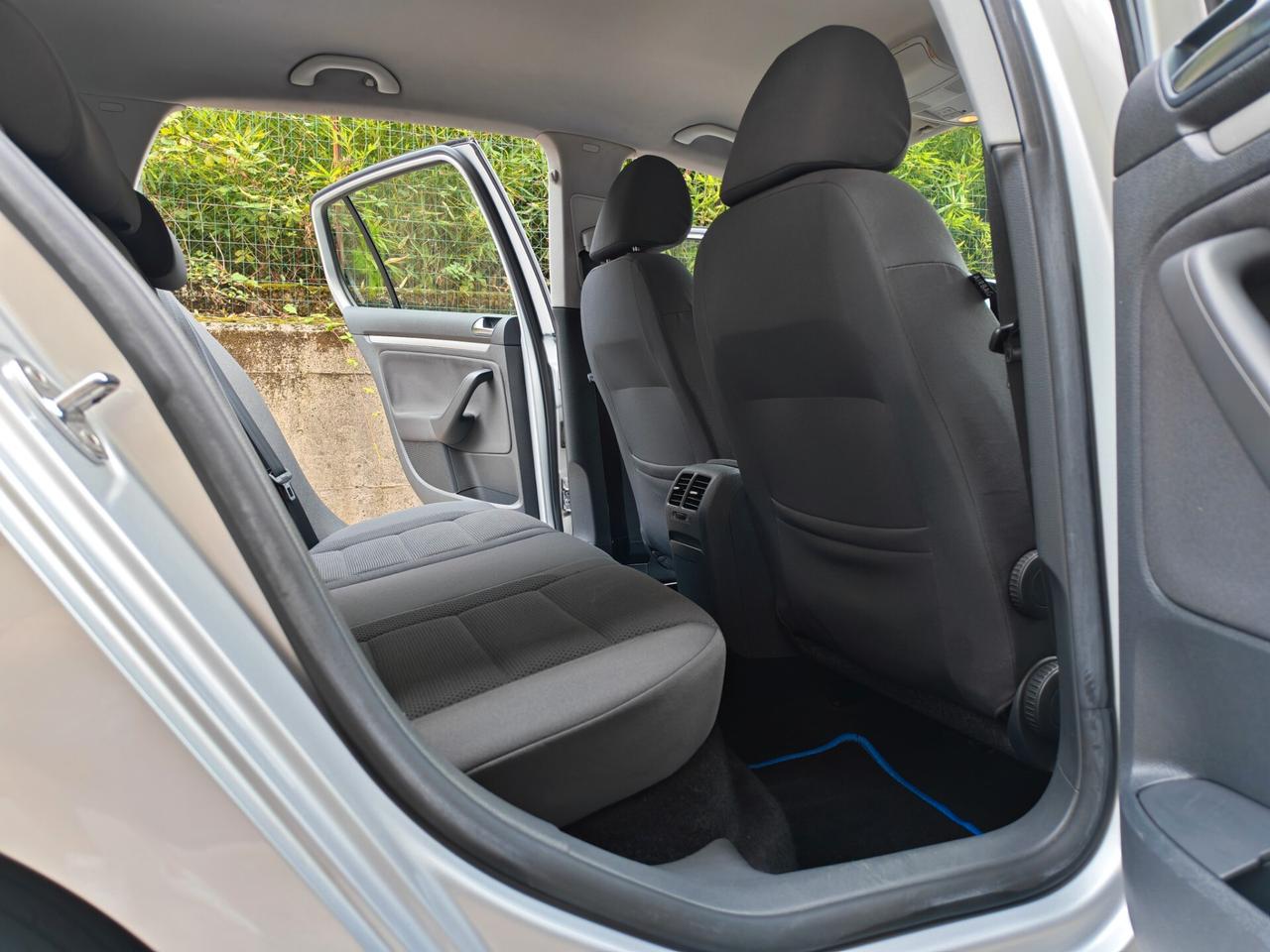 Volkswagen Golf 1.6 BENZINA 102cv / 139.000km / Neop.