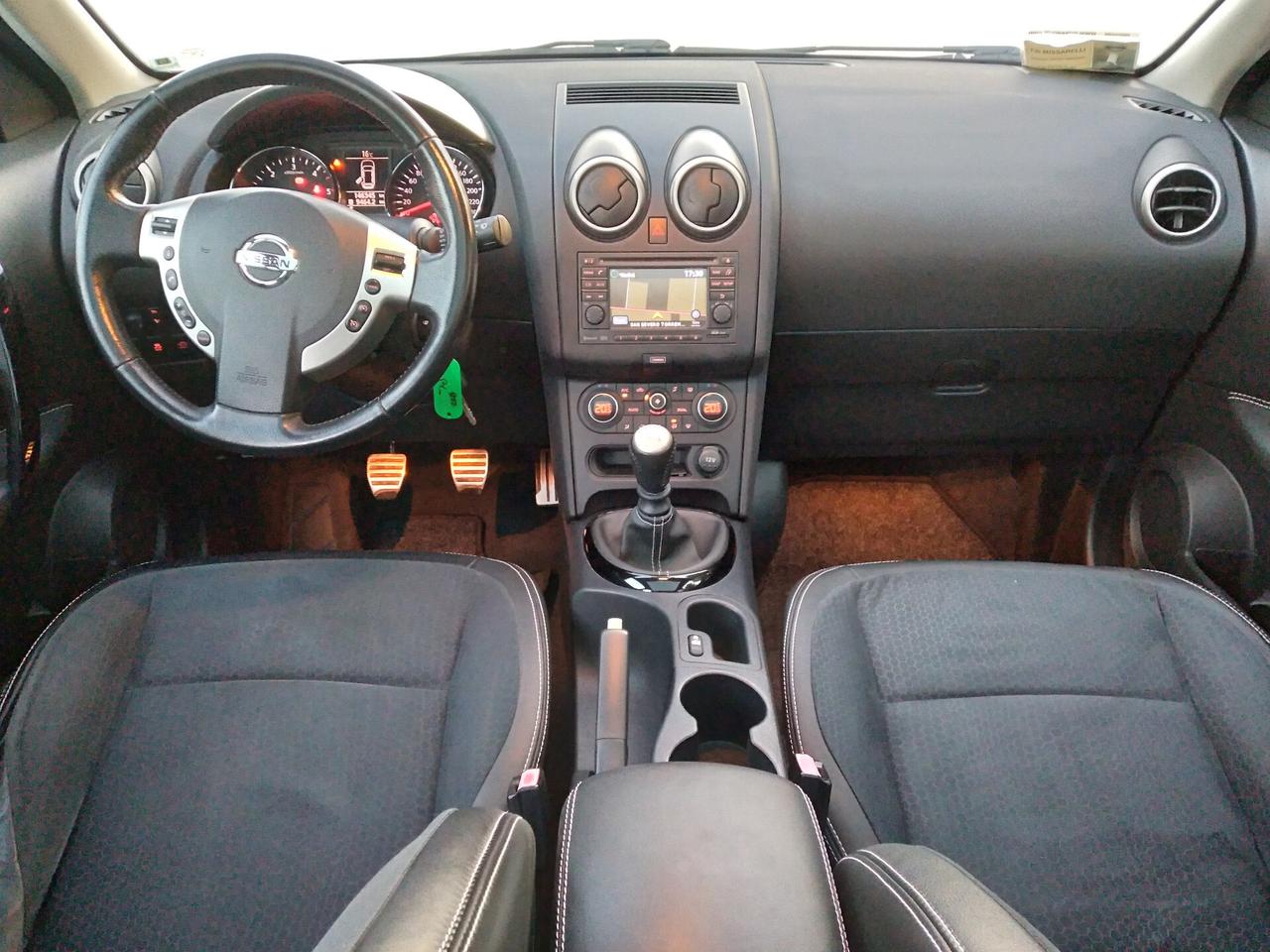 Nissan Qashqai 1.6 dCi DPF 360