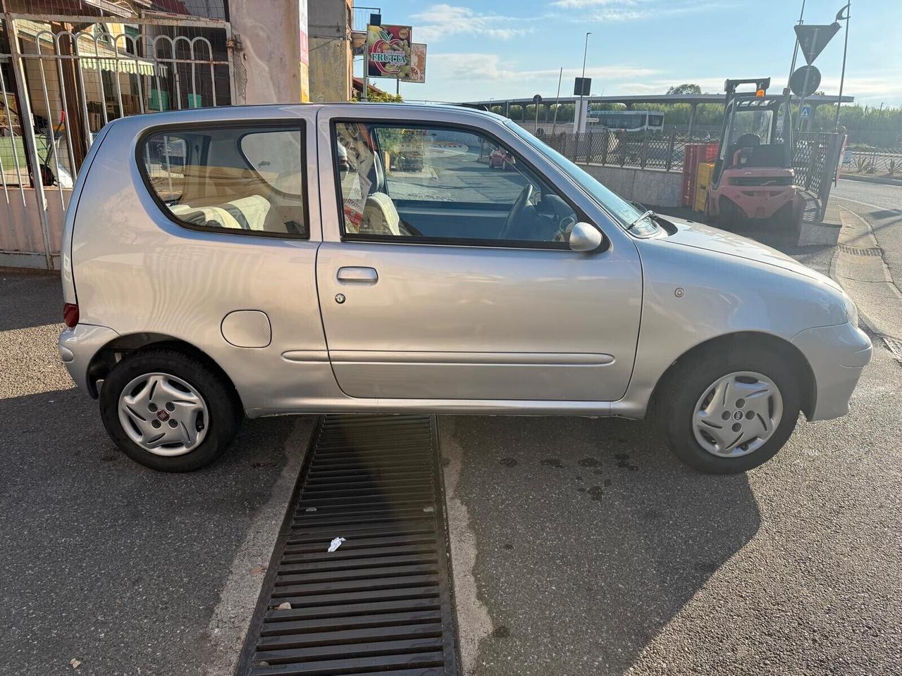 FIAT 600 KM 65.000 ARIA CONDIZIONATA