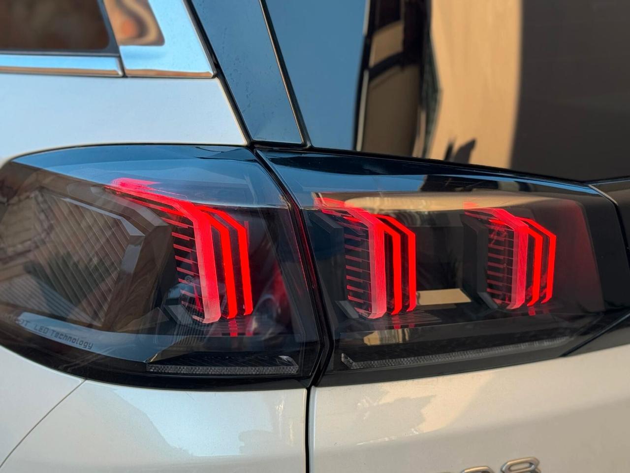 Peugeot 5008 BlueHDi 130 S&S EAT8 GT PACK
