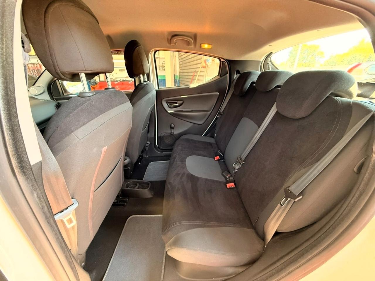 Lancia Ypsilon 1.2 69 CV 5 porte GPL Ecochic Platinum