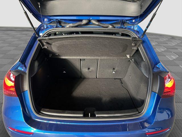 MERCEDES-BENZ A 180 A 180 d Automatic Progressive Advanced