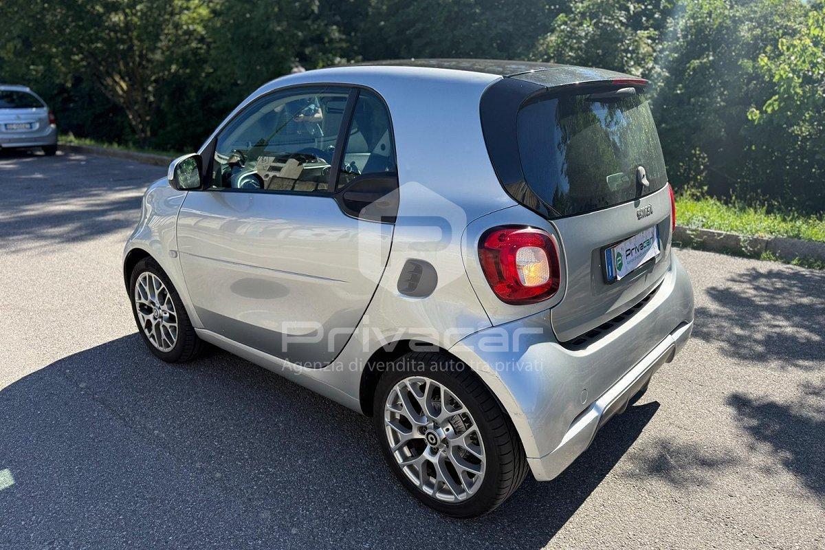 SMART fortwo 90 0.9 Turbo twinamic Superpassion