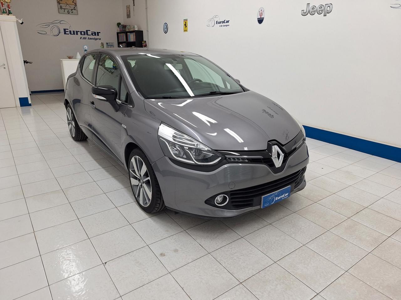 Renault Clio 1.5 dCi 75cv Costume National