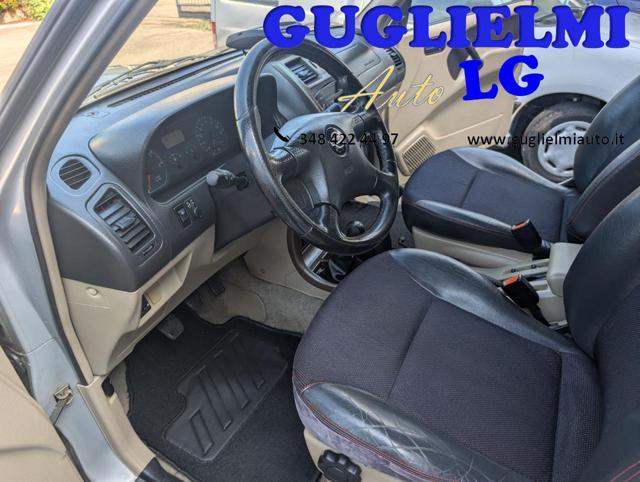 NISSAN Terrano II 2.7 Tdi 5 porte Luxury 4x4
