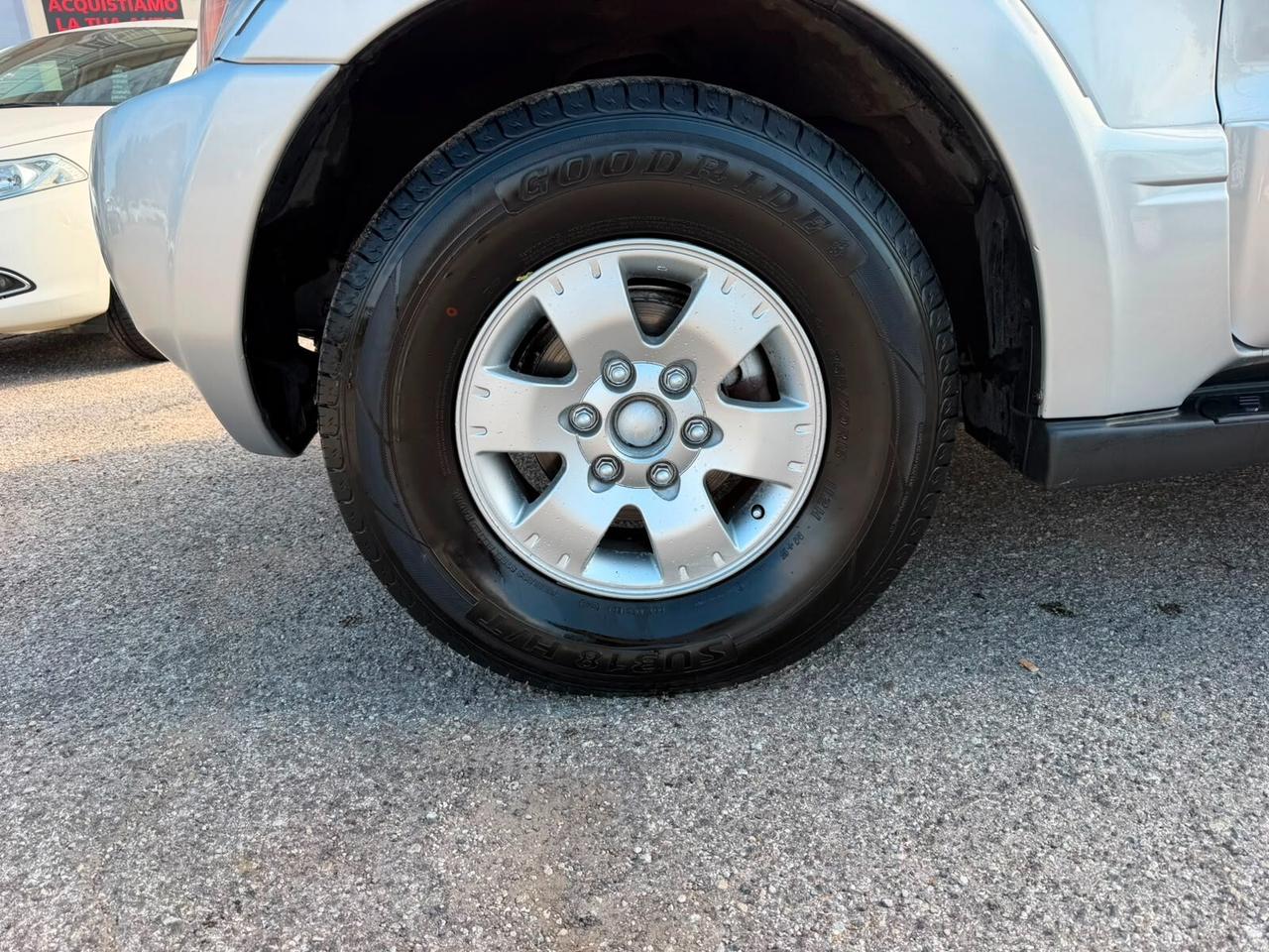 Mitsubishi Pajero 3.2 16V DI-D 5p. GLS1