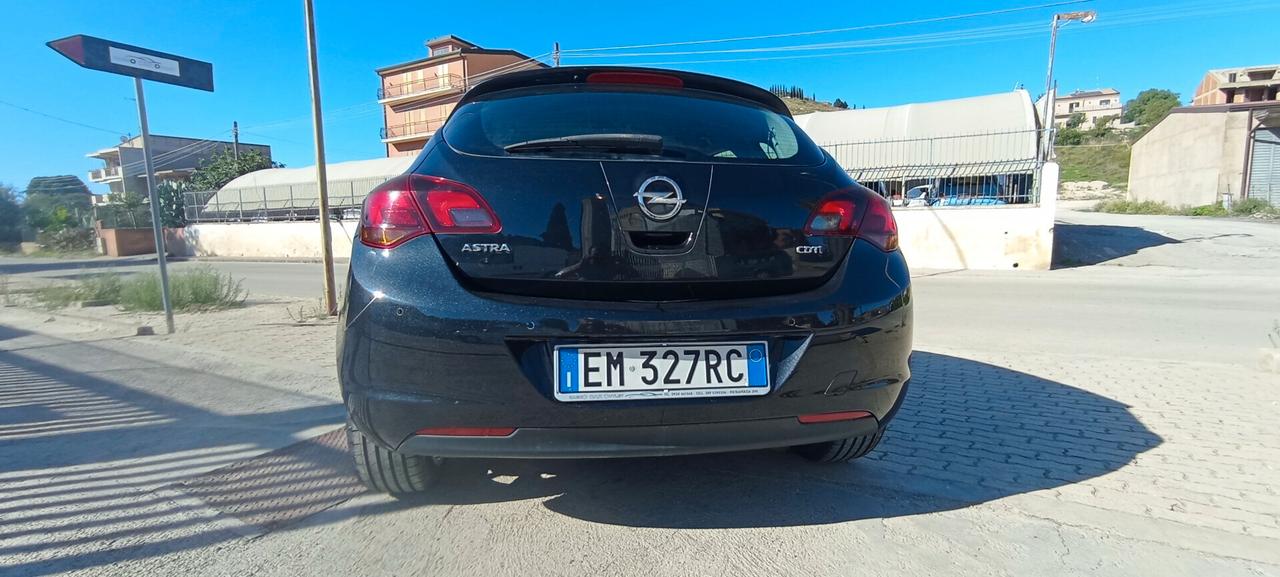 Opel Astra 1.7 CDTI 110CV 5 porte Cosmo NAVI R18