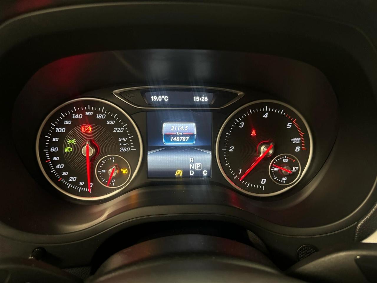 Mercedes-benz B 180 B 180 d Automatic Premium