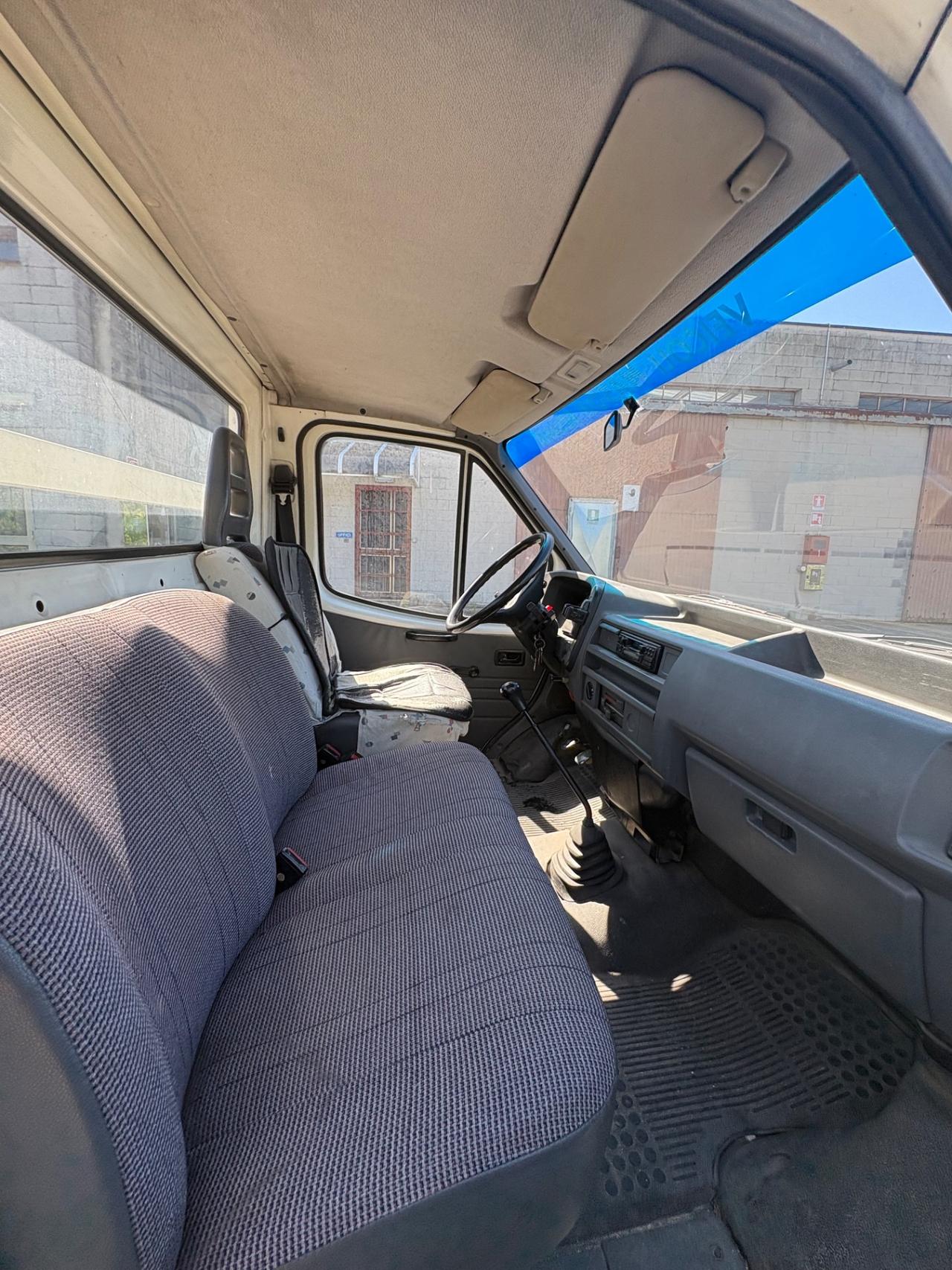 Ford Transit 2.5 Diesel con cassone