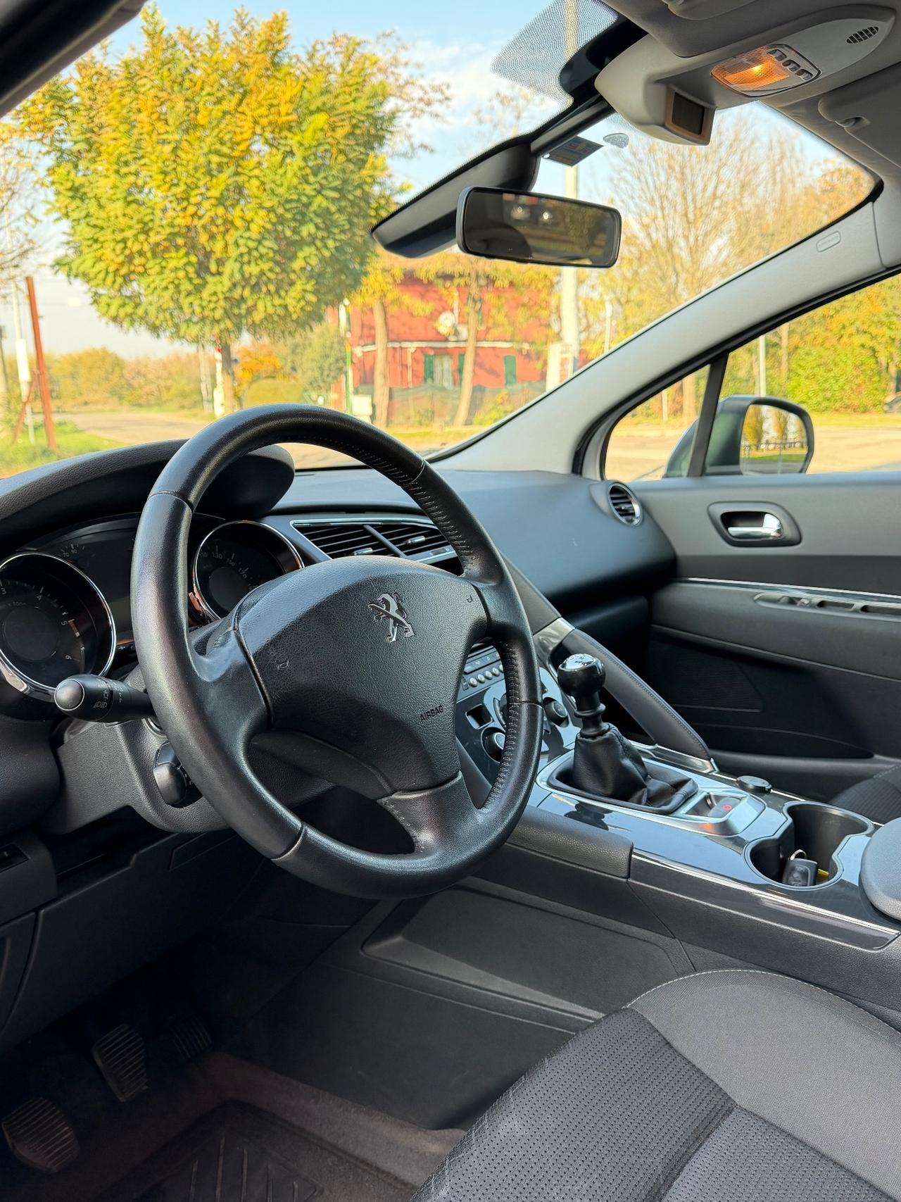 Peugeot 3008 1.6 HDi 115CV Business