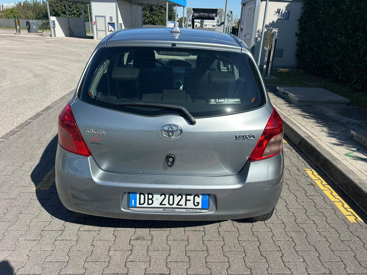 Toyota Yaris 1.0 benz 2006 neopatentati