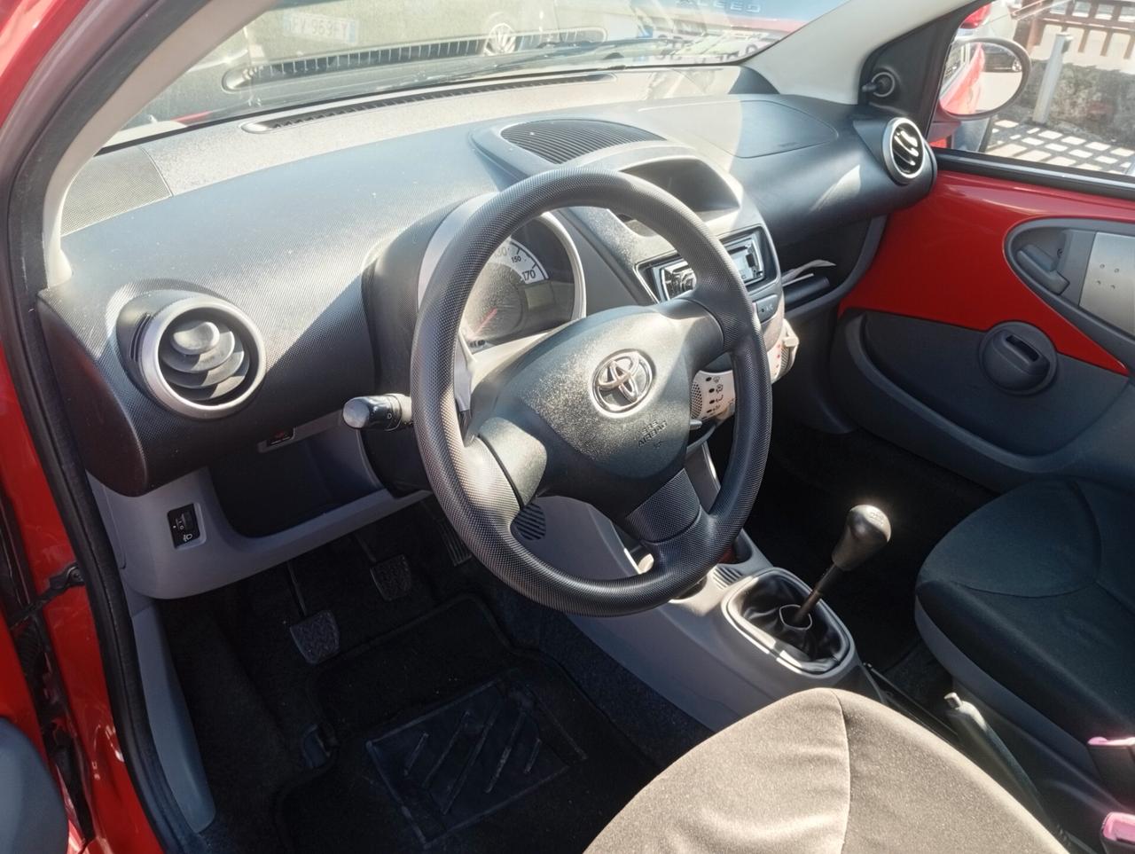 Toyota Aygo 1.0 12V VVT-i 5 porte Now
