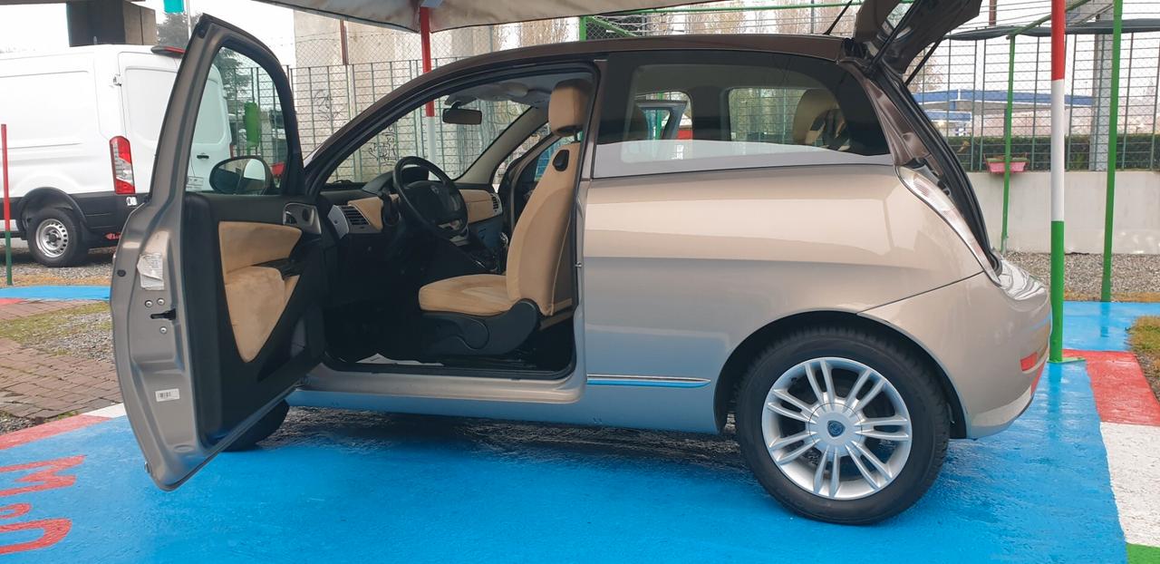 LANCIA YPSILON 1.4 BENZINA G.P.L DI CASA 67MILA KM