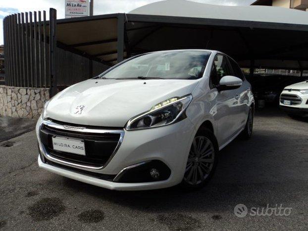 PEUGEOT 208 1.6 Allure