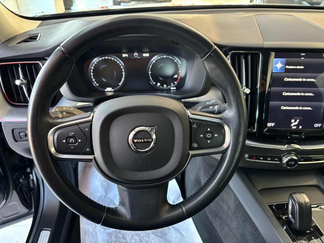 VOLVO XC60 B4 (d) AWD Geartronic Business