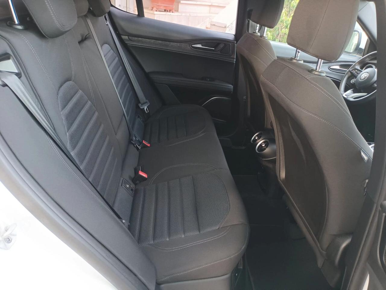 Alfa Romeo Stelvio 2.2 Turbo Q4 Diesel AT8 Business 190 CV