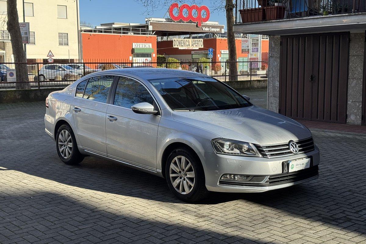 VOLKSWAGEN Passat 2.0 TDI Comfortline BlueM. Tech.