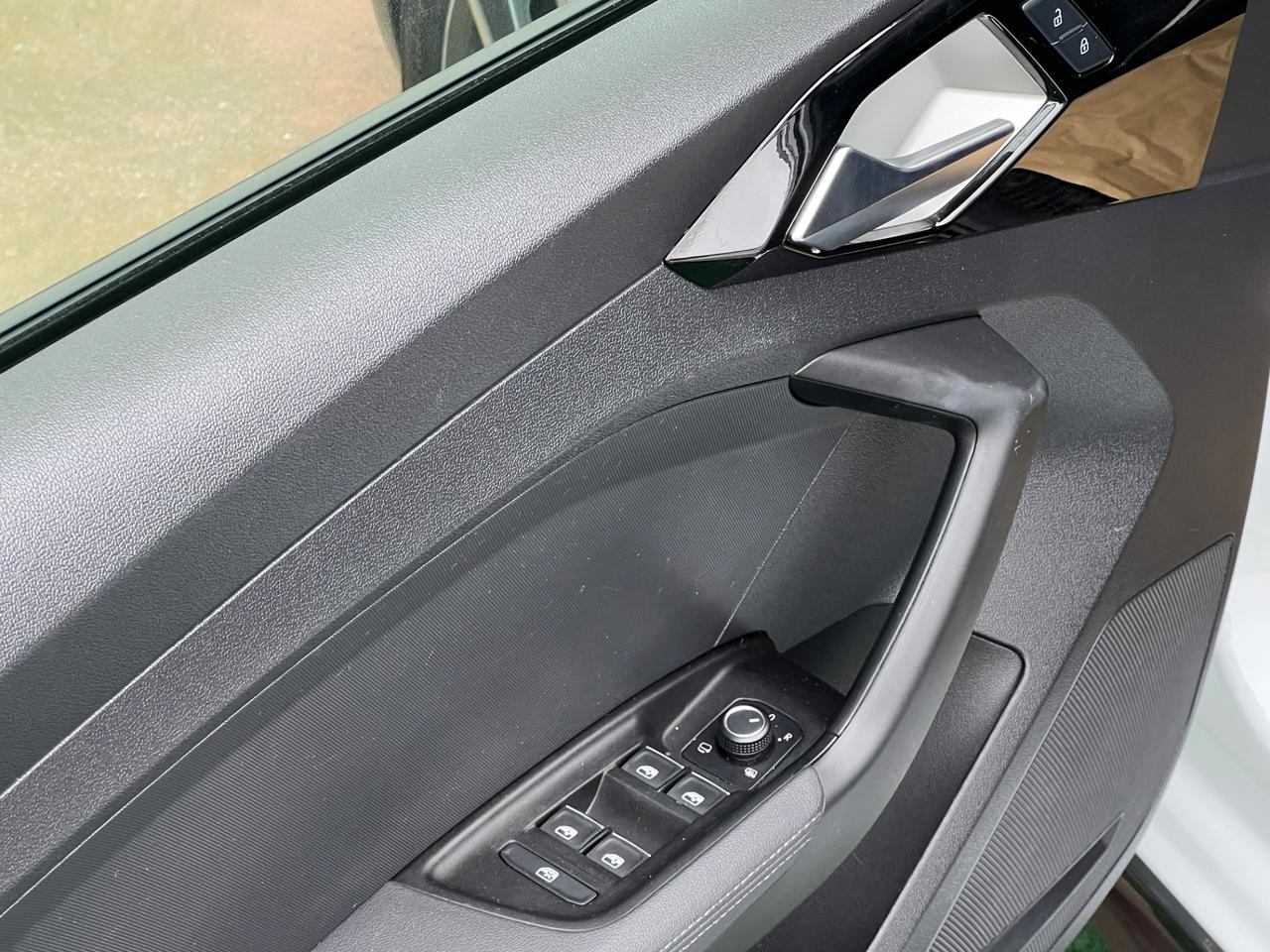 Audi A1 citycarver/allstreet 30 TFSI S tronic Identity Contrast